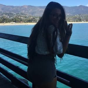 Meet your Posher, Jillian