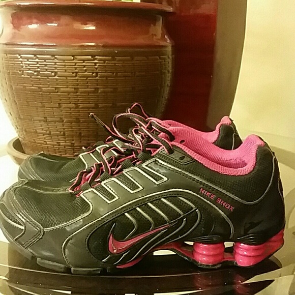 Women's Nike Shox