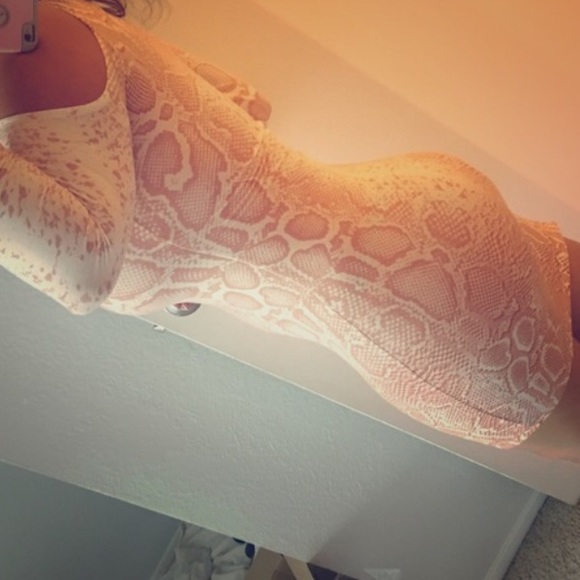 Sexy guess body con  snake print dress
