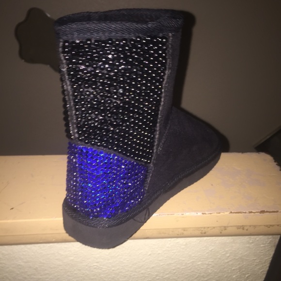 Customized Shoes - Picture 3 of 3