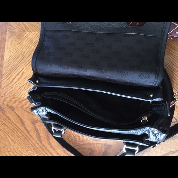 Michael Kors - Picture 3 of 4