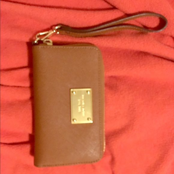 Michael Kors brown wristlet