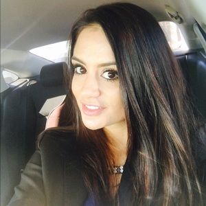 Meet your Posher, Lauren