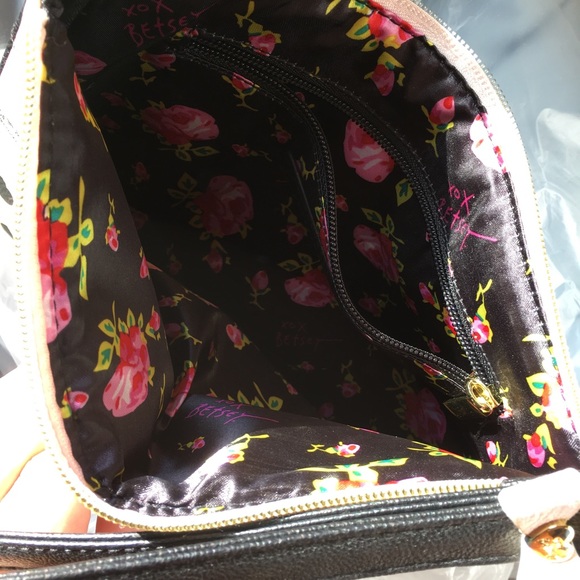 Betsey Johnson 🐶French bulldog 🐾 wristlet - Picture 3 of 4