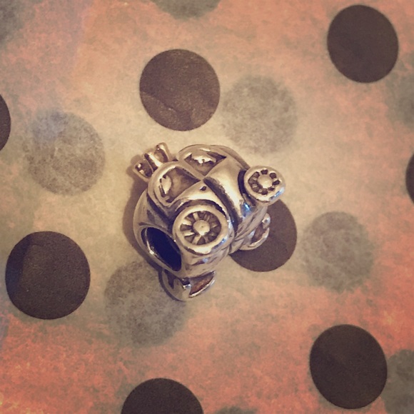 Auth Pandora Pearl Royal Carriage Charm
