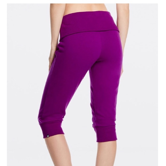 NWT Fabletics Hamilton Sweatpant Foldover Tulip S - Picture 2 of 3