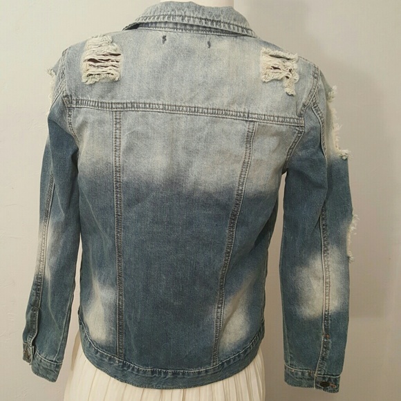 Essential Denim Jacket - Picture 2 of 3