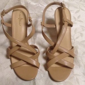 NWOB COLE  HAAN Tan Heels 6.5 M