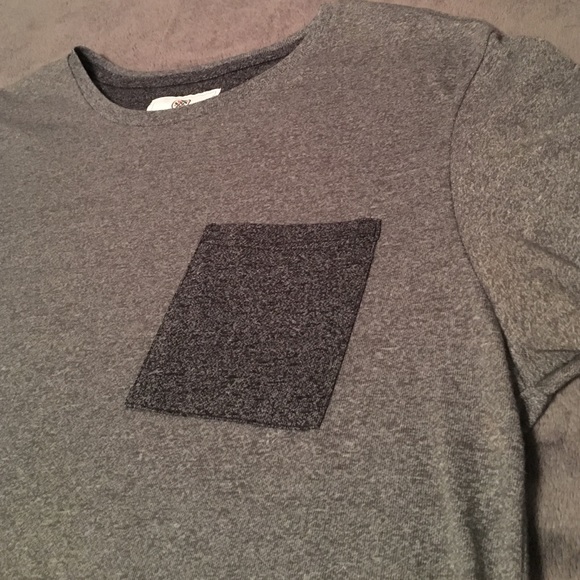 On The Byas men's dark grey/charcoal pocket tee - Picture 2 of 4
