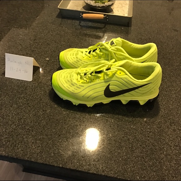 Nike Air Max Tailwind - size 9.5