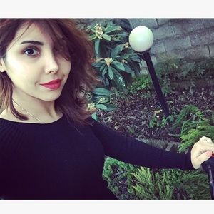 Meet your Posher, Samira