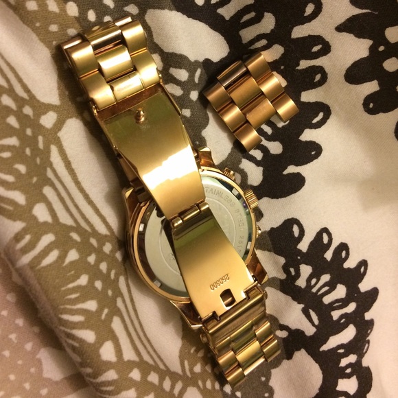 *sold* Michael Kors Watch - Rose Gold - Picture 4 of 4