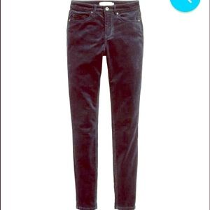 Black H&M corduroys. Size 8. Skinny