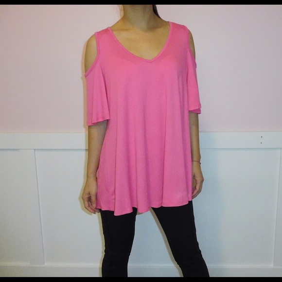 Bobeau V-Neck Cold shoulder Tee