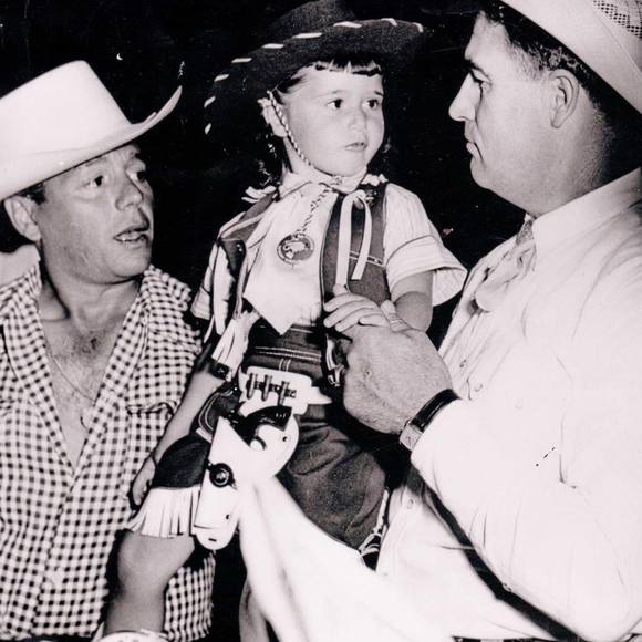 Meet your Posher, Toni