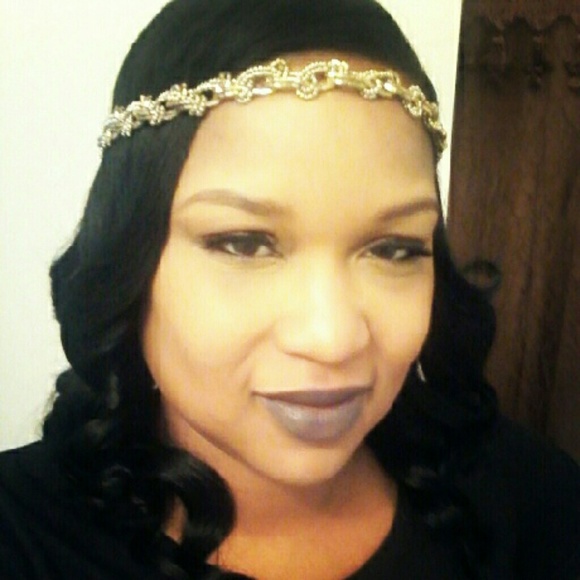 Meet your Posher, Angela