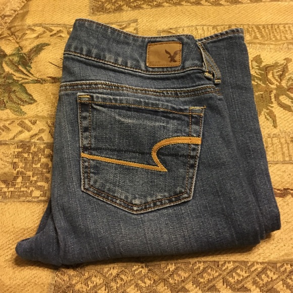 Size 4 American EagleArtist