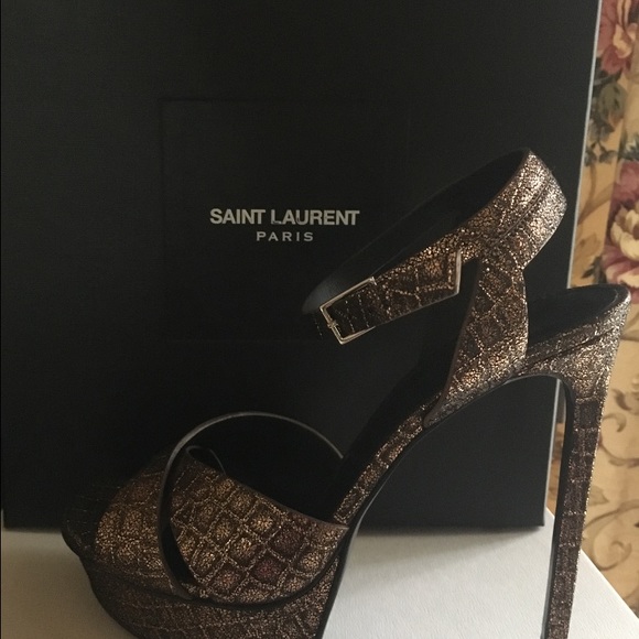 Sandal