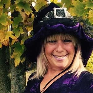 Meet your Posher, Rhonda