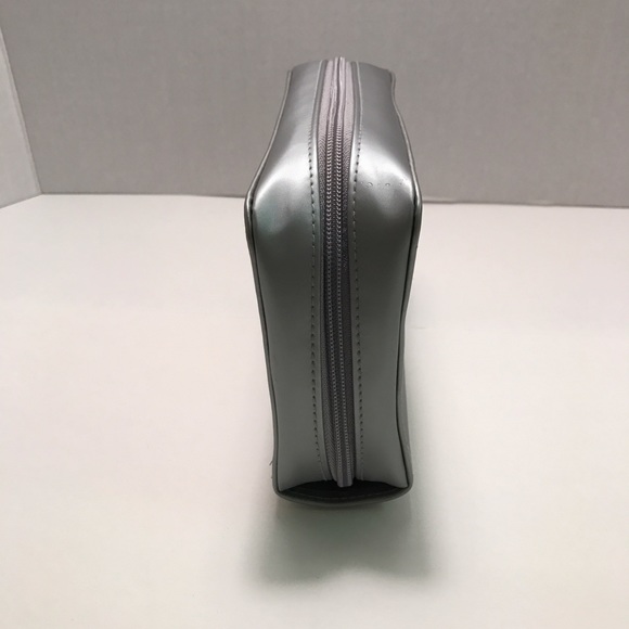 Agnis B Make-Up Case - Picture 2 of 4