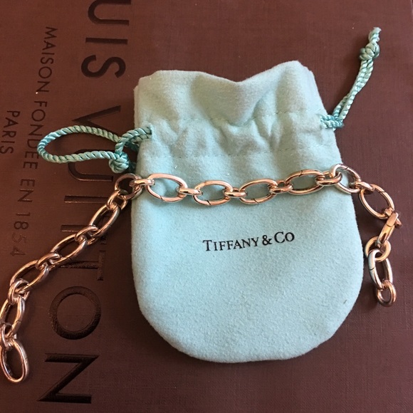🎄sold🎄Authentic Tiffany Co clasp link bracelet