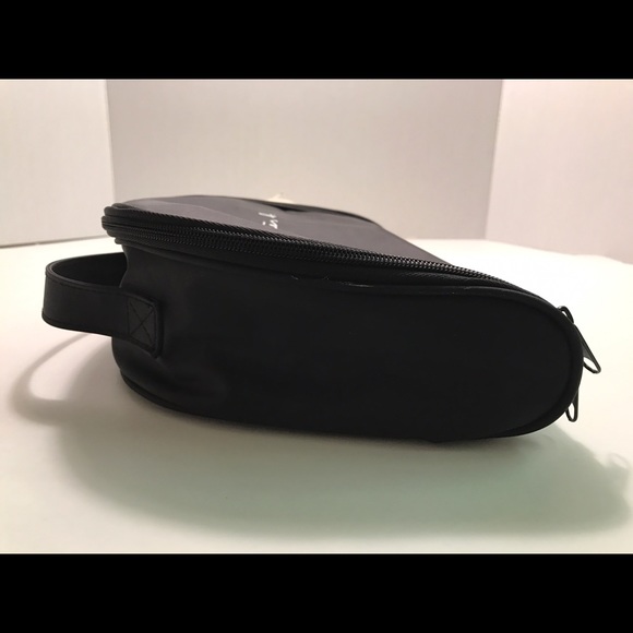 Agnis B Travel/ Make-Up Case - Picture 2 of 4