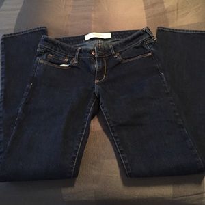A&F 26x31 skinny dark blue jeans
