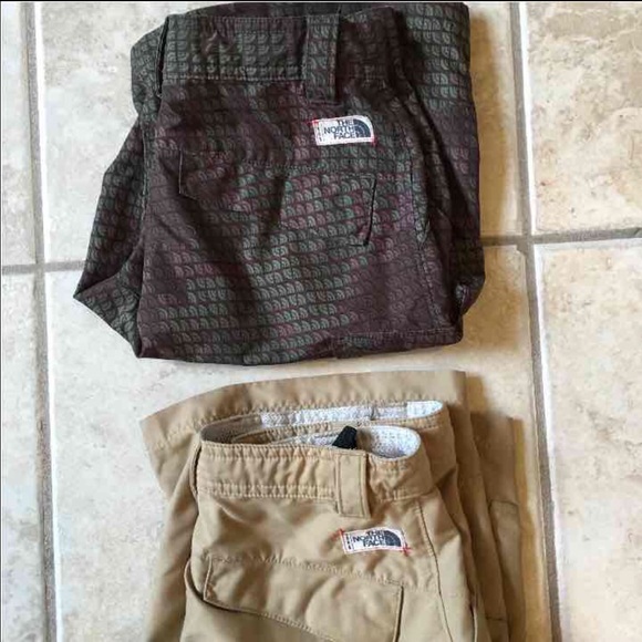 2 pairs boys north face shorts size 7/8