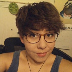 Meet your Posher, Emily