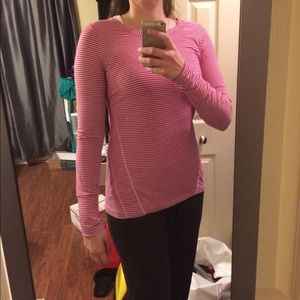 Gap breathe long sleeve tee