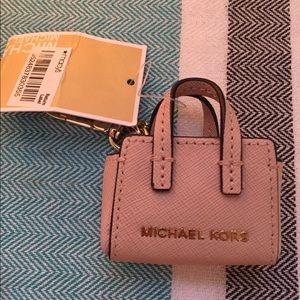 Michael Kors Selma keychain