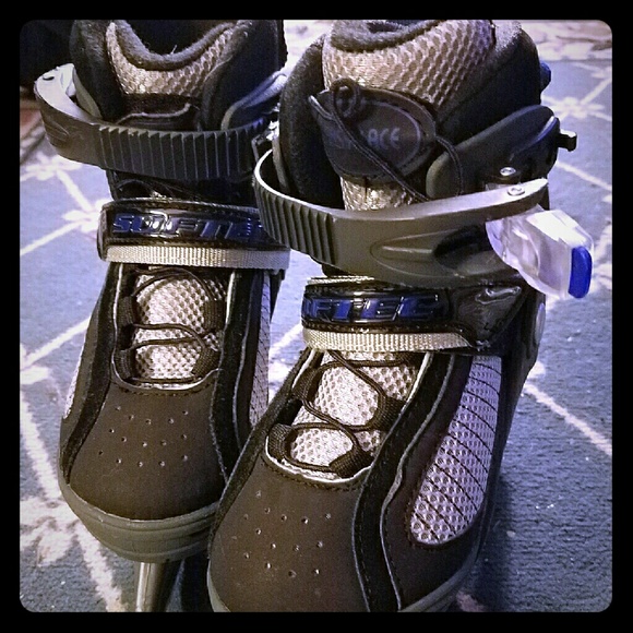 LL Bean boys size sm 11-13 ice skates