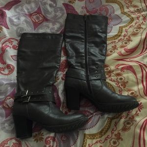 Dark Gray Sonoma boots