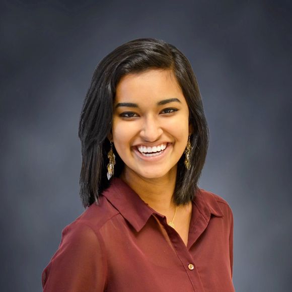 Meet your Posher, Zoha