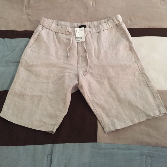 Brand new H&M shorts, tag is still on them