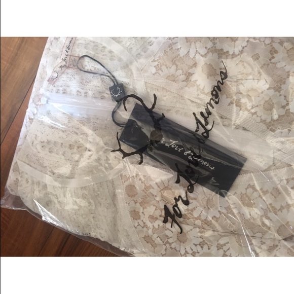 ⚡SALE⚡ONLY 2 LEFT⚡NEW FOR LOVE & LEMONS DRESS - Picture 3 of 4