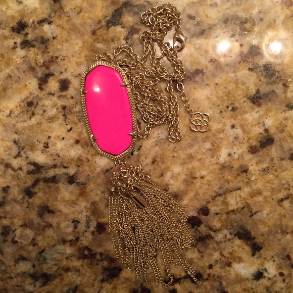 Kendra Scott Necklace
