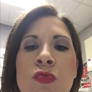 Meet your Posher, Elisha