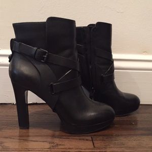 Vince Camuto Signature - Leather Heeled Booties