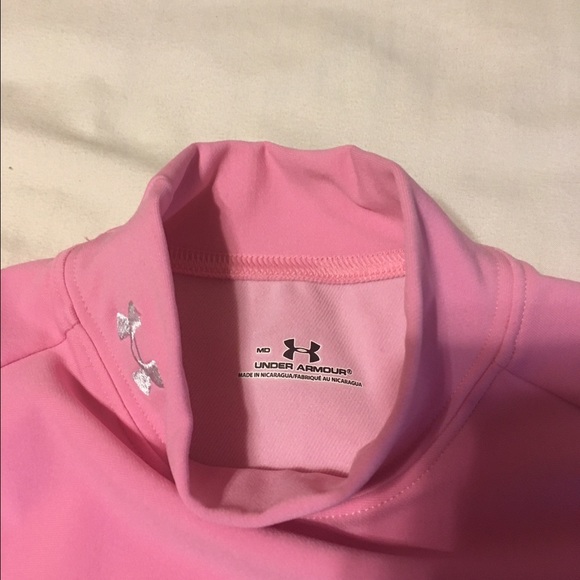 Under Armour Other - Pink long sleeve underarmour shirt