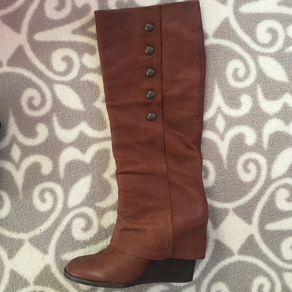 Brand new Vince Camuto boots