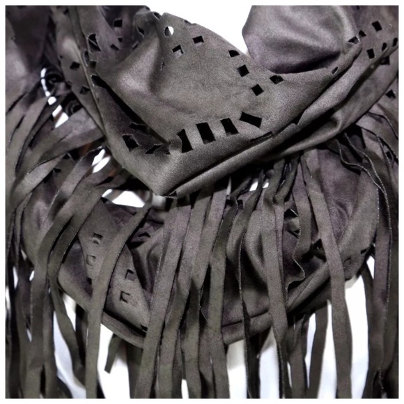🎁 Black Vegan Suede Infinity Scarf - Picture 3 of 4