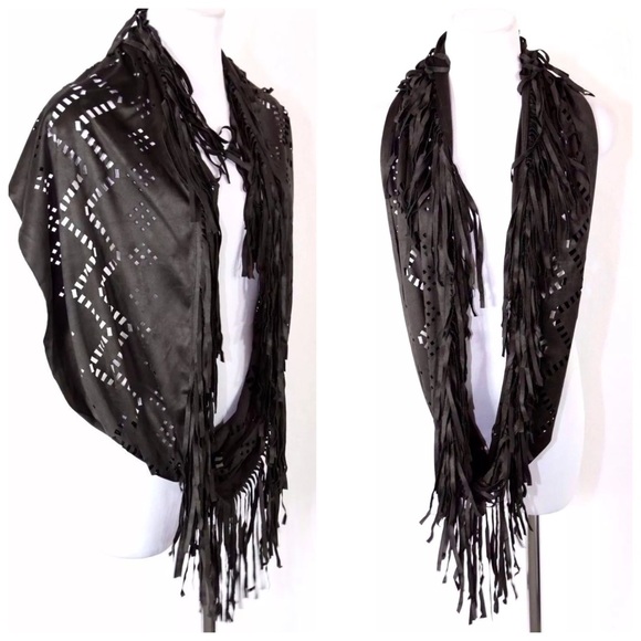 🎁 Black Vegan Suede Infinity Scarf - Picture 4 of 4