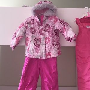Beautiful Toddler Girls Complete Snow Suit!