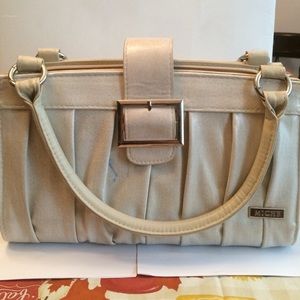 Miche purses with changeable covers