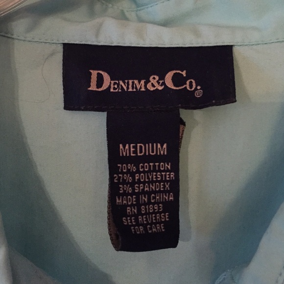 Button down top. Medium - Picture 3 of 3