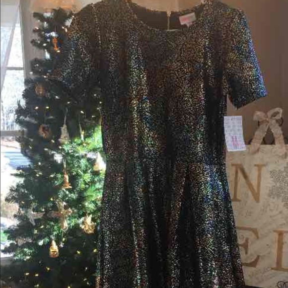 LulaRoe Elegant Christmas Collection Amelia Medium