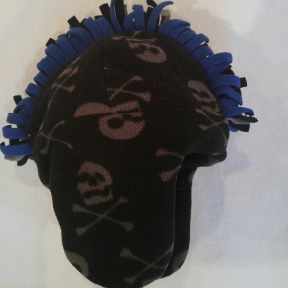 Baby Gap fleece skull hat
