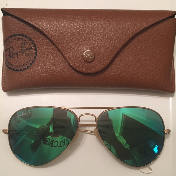 Green Mirror Ray-Ban Aviators