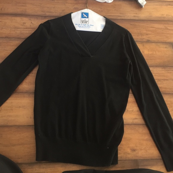 Gap black v neck sweater - Picture 1 of 1